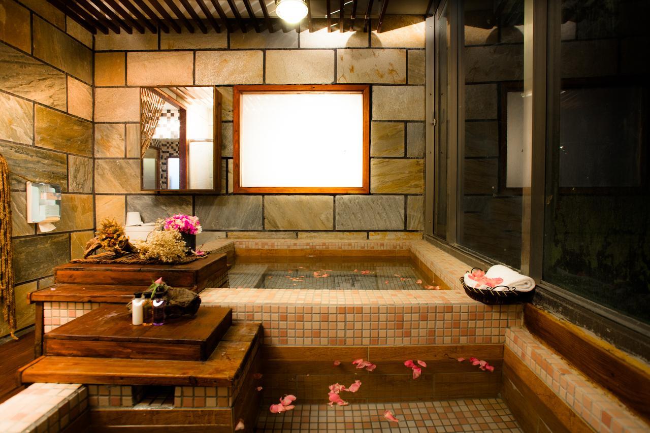 Wulai Sunglyu Hot Spring Resort Екстер'єр фото